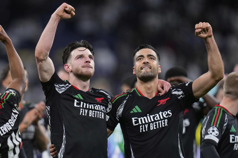 入巨资引援 入巨资引援